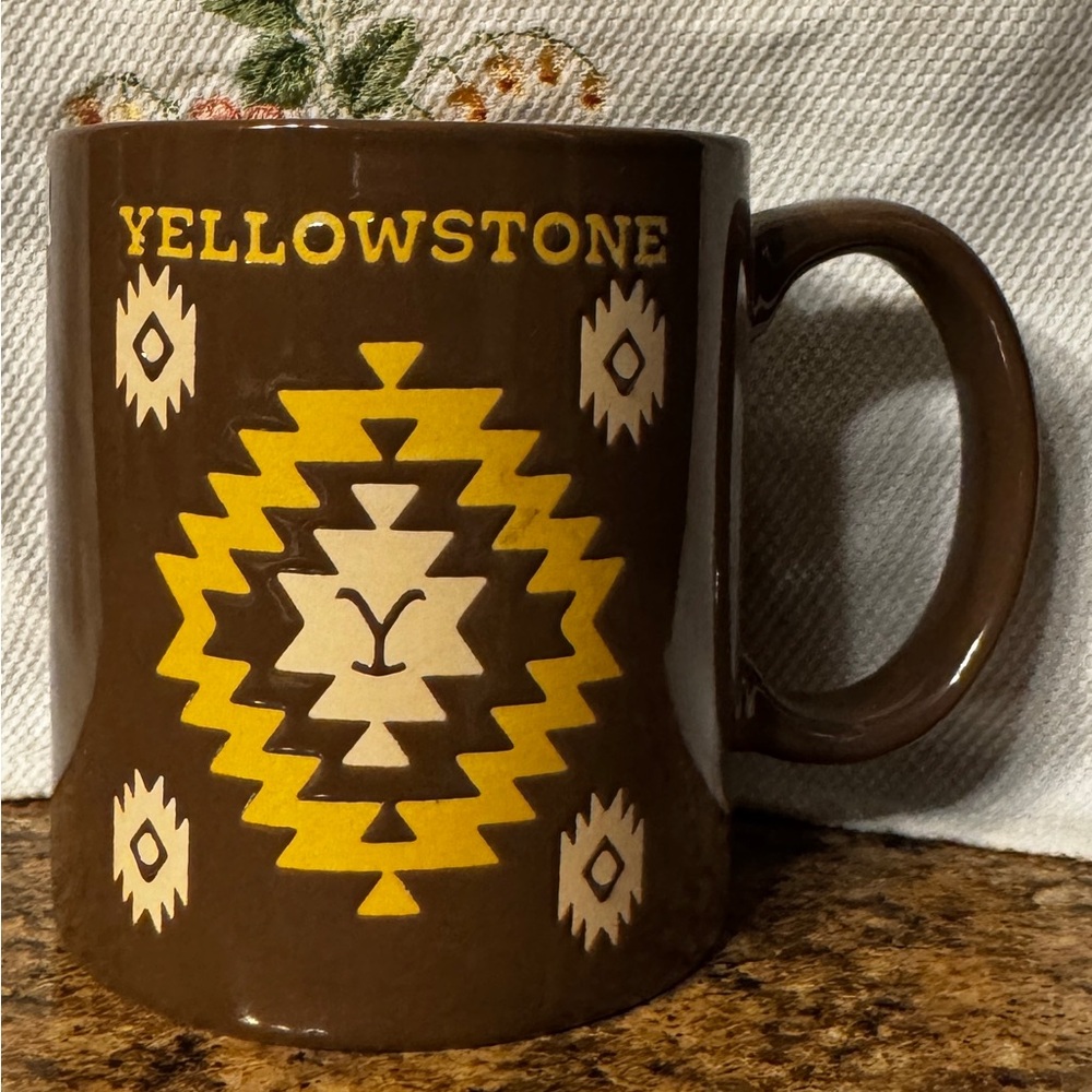 Yellowstone Dutton Ranch Southwest Design Mug